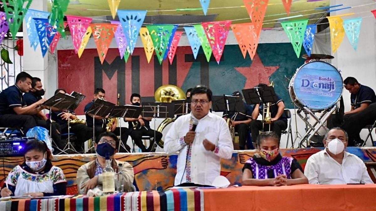 El titular del Instituto Nacional de los Pueblos Indígenas (INPI), Adelfo Regino Montes