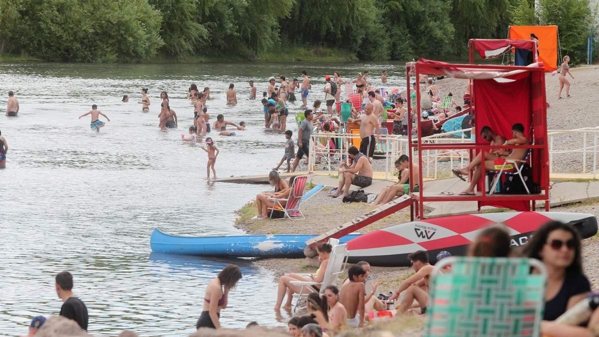 Uno de los balnearios de la ciudad de Neuquén. Fuente: (Facebook)