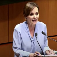 Lilly Téllez arremete contra la 4T por "doblarse a oscuritas" ante Trump