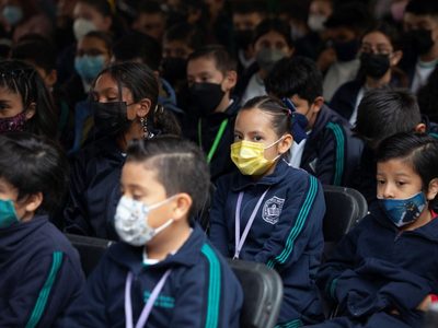 Juez frena la eliminación de los grados escolares en la educación básica