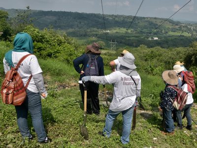 La CEAV 'quiere bajar la cortina presupuestal” en el tema de desaparecidos: colectivos