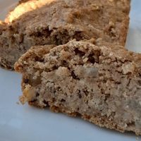 Budín de pera sin azúcar ni lácteos: poné la pava y probá este dulce tan esponjoso como te gusta
