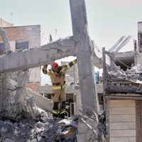 Israel golpea de nuevo Teherán y advierte que los ataques a Irán “se intensificarán y ampliarán”