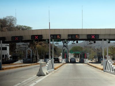 Gobierno federal frena el alza en peaje de autopistas de Capufe y Fonadin