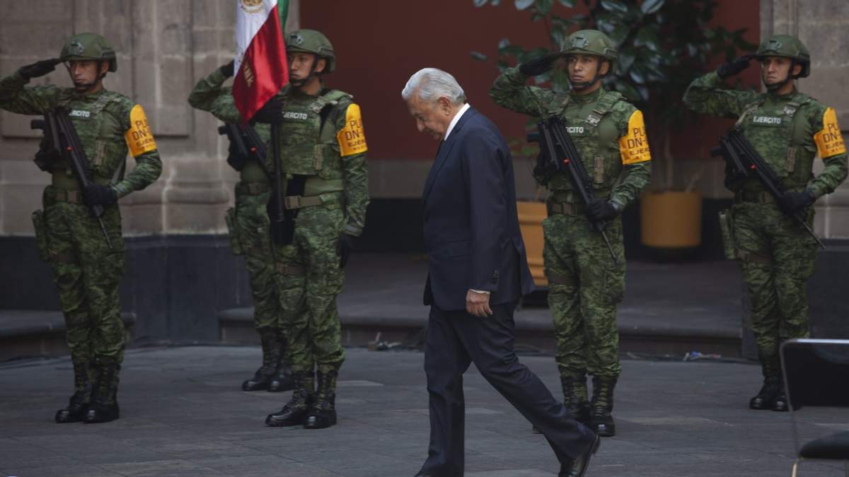 López Obrador. Cuidados médicos militares