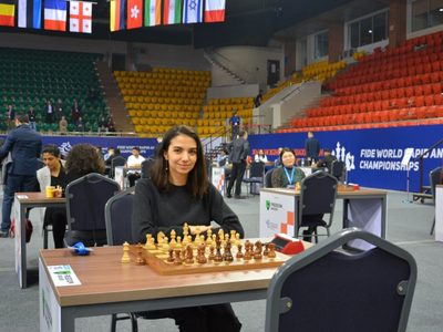 Ajedrecista iraní protesta contra su gobierno y no utiliza el hiyab en un torneo internacional