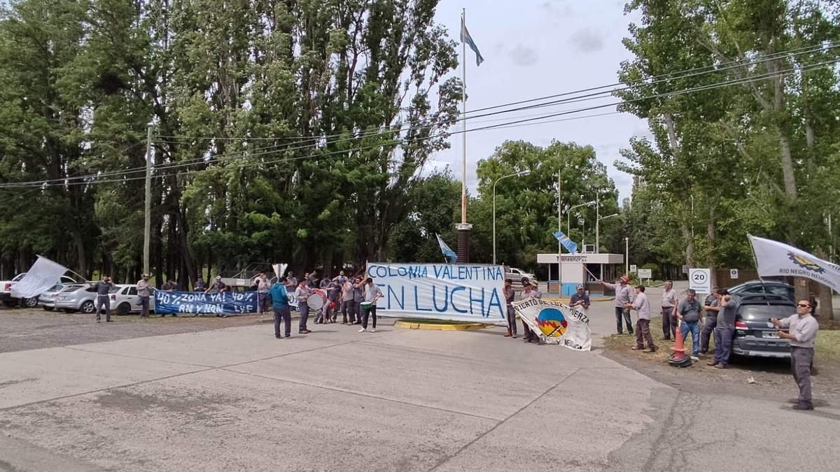 Los operarios levantaron las retenciones de tareas en Transener. Fuente: (Facebook)