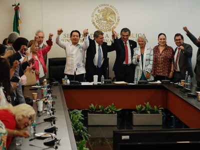 Arman en el Senado acto en apoyo al candidato de Morena al gobierno de Tamaulipas