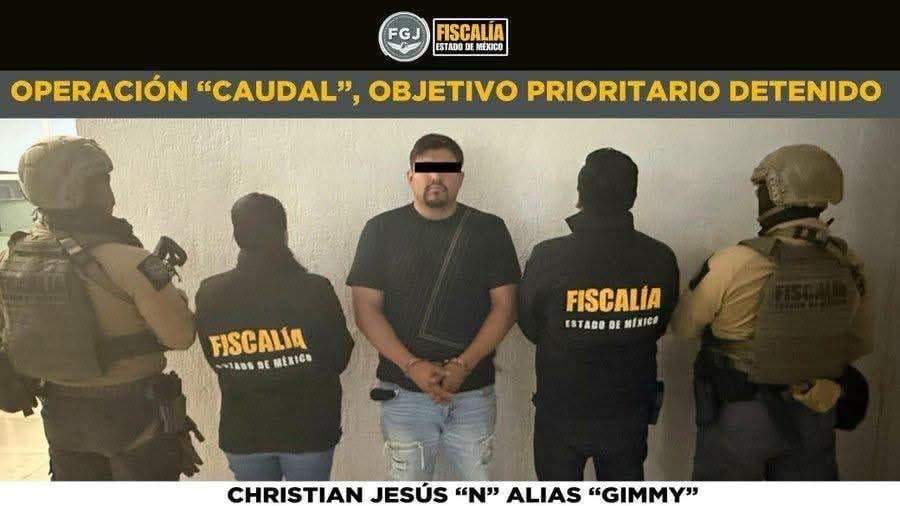 Christian Jesús "N" alias "Jimmy" o "Gimy", sexto regidor de Chalco, detenido por su presunta relación con sindicato dedicado al aguachicoleo, extorsión y narcomenudeo, entre otros delitos