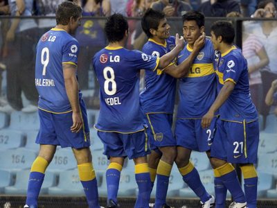 De pasar sin pena ni gloria por Boca, a querer hacerle una estatua en Paraguay