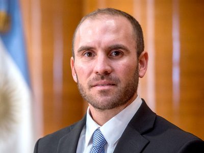 Guzmán prepara la oferta que le hará a los bonistas: hay USD 70.000 millones en juego