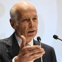 Los banqueros toman distancia de Luis Niño de Rivera