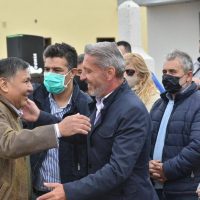 Mariano Arcioni entregó viviendas a trabajadores del Sindicato de Petroleros de Chubut