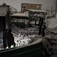 Caos en medio de la intensa nevada e indignación de los vecinos de Villa La Angostura