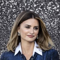 Una vez más, Penélope Cruz da cátedra de elegancia con un sofisticado vestido joya