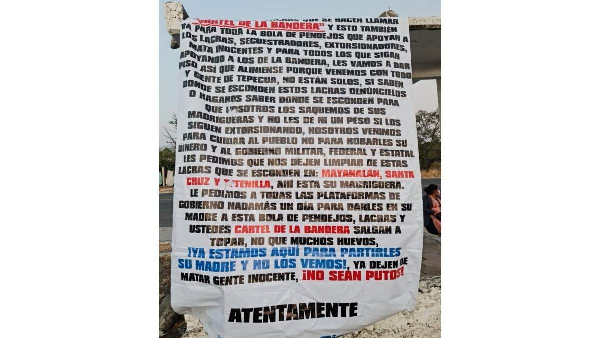 Una de las narcomantas halladas en Iguala