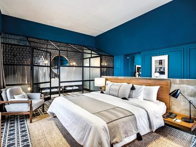 La nueva moda en decoración para tu dormitorio: adiós al sommier y hola a camas funcionales y económicas