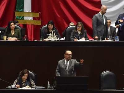 Germán Martínez denuncia en tribuna “pacto tácito” del gobierno con el crimen organizado