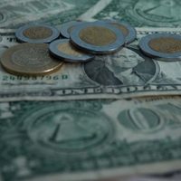 Peso cierra la semana con ganancias