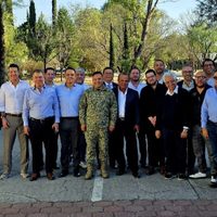 Excluyen a mujeres periodistas de reunión en zona militar de Querétaro; exigen equidad
