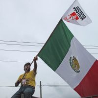 CNTE impide el paso a camiones de empresas nacionales y transnacionales en Chiapas