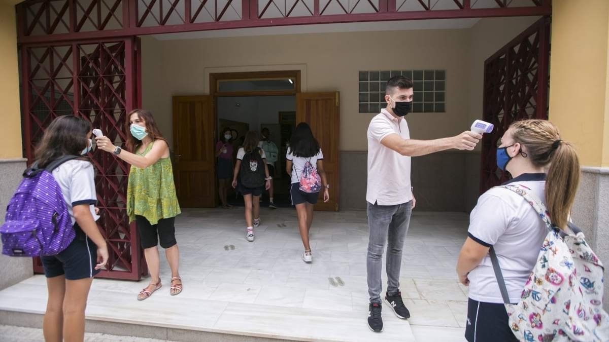 Vuelta a clases. Fuente: (Twitter)