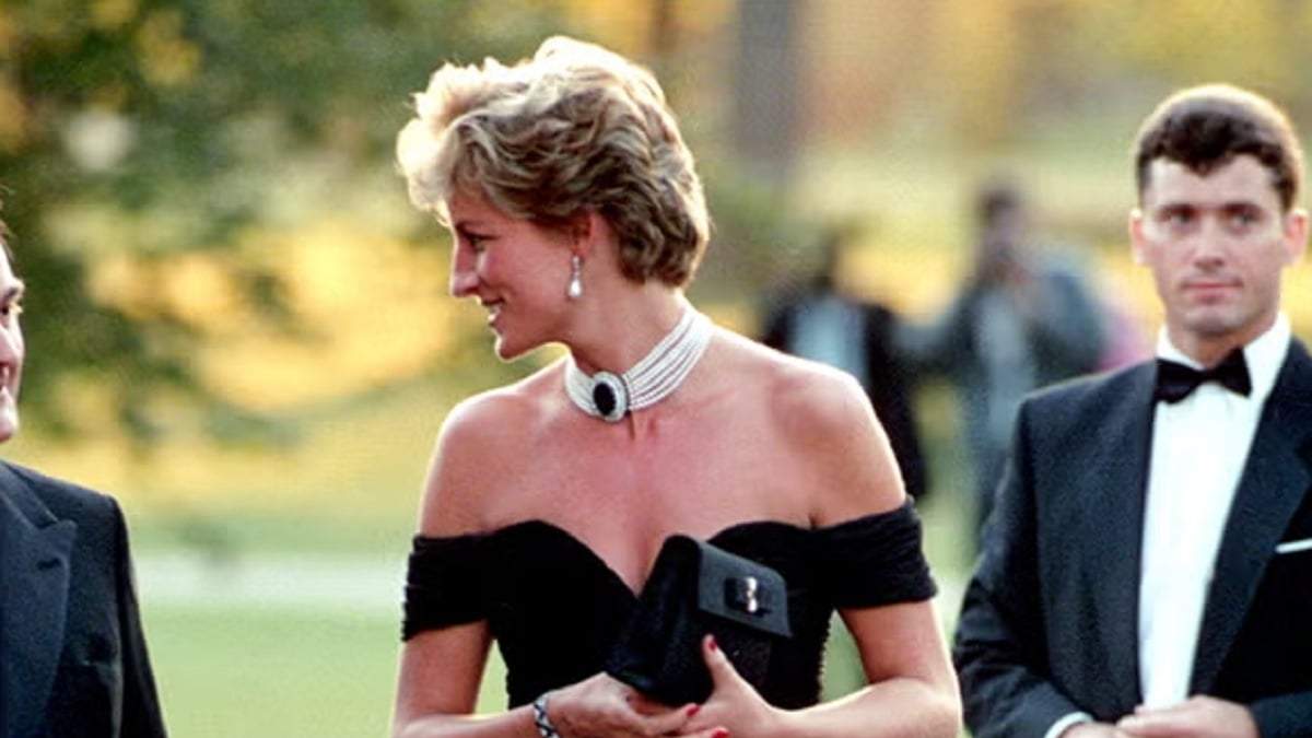 Poco antes de la muerte de la princesa Diana, el "Vestido de la Venganza" se vendió en una subasta benéfica por $65,000