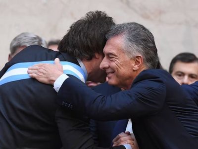 Máxima tensión: Caputo a EEUU y Milei se junta con Macri