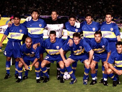 Jugó en la época dorada de Boca, debió retirarse por una lesión y hoy es ladrillero