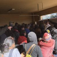 Localizan a 101 migrantes guatemaltecos en una vivienda abandonada en Sonora