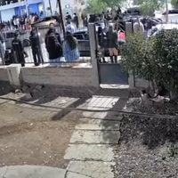 Peleas en plena calle tras una fiesta en Huincul: denuncian desmanes y presencia de menores
