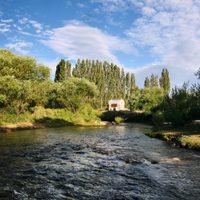 Sol, naturaleza y descanso: el oasis turístico del corazón de Neuquén para este verano