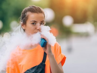 Consumo de cannabis, alcohol y vapeadores aumentó entre adolescentes: OMS