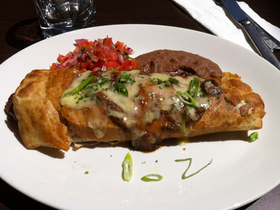Chimichangas de salchichas: sorprendé esta semana a tus amigos con esta receta mexicana tan fácil como rica