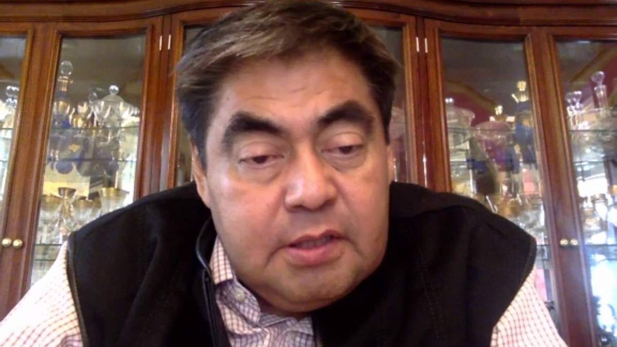 El gobernador Miguel Barbosa