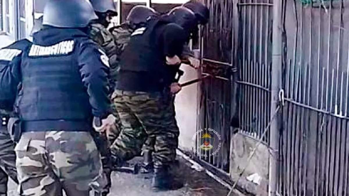 El allanamiento se realizó el jueves 5 en el barrio Villa María. Fuente: (Policía de Neuquén)
