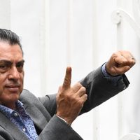 Vinculan a proceso a “El Bronco” por uso ilícito de recursos; seguirá preso
