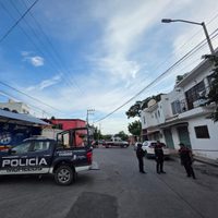 Balean al secretario general del ayuntamiento de Cuautla; lo trasladan en ambulancia aérea