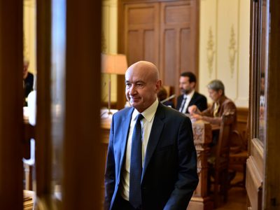 Un senador francés acusó a China de esconder la verdad sobre el coronavirus