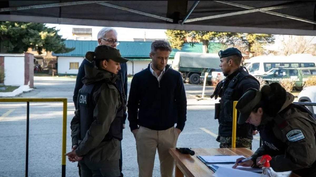 Cristian Larsen participó en varios desalojos a familias mapuches en Neuquén. Fuente: (Facebook)