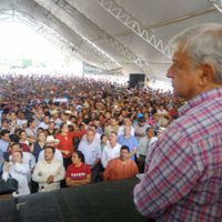AMLO reitera en Tabasco que cancelará la 'farsa” de la reforma educativa