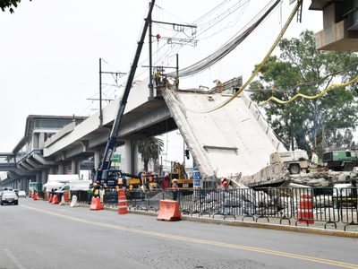 López Obrador exige no usar la tragedia del Metro con "propósitos mezquinos"
