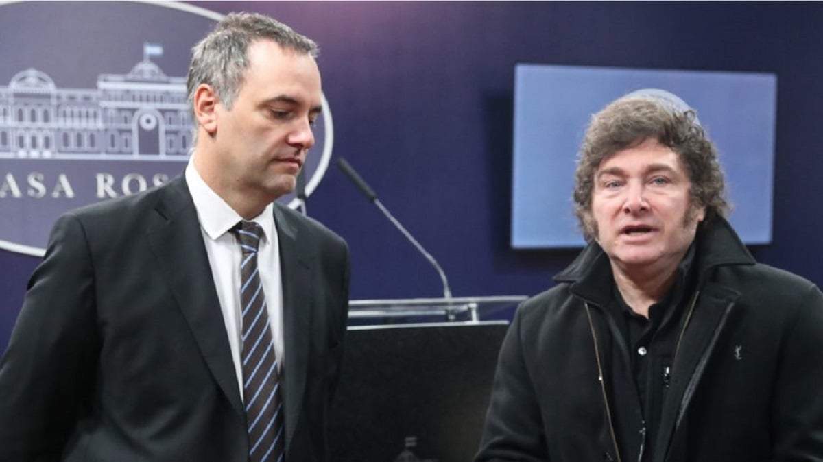 Javier Milei y Manuel Adorni. Fuente: (Instagram)