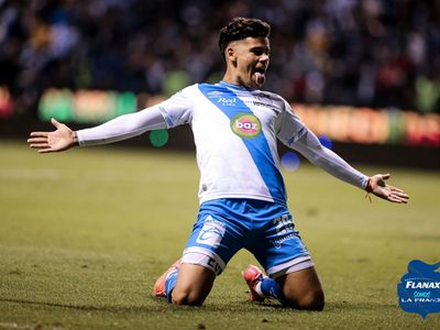 Puebla vence 2-1 a León en partido trabado, intenso y poco espectacular