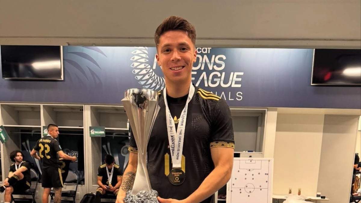 Rodrigo Huescas, futbolista mexicano