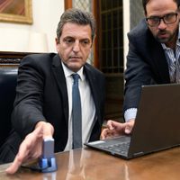 A favor del teletrabajo, Massa pidió por "la democracia digital"