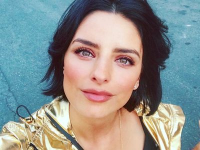 ¡UPS! ¿Aislinn Derbez realizó un spoiler de "La casa de las flores"? ¡Lloran los fans!
