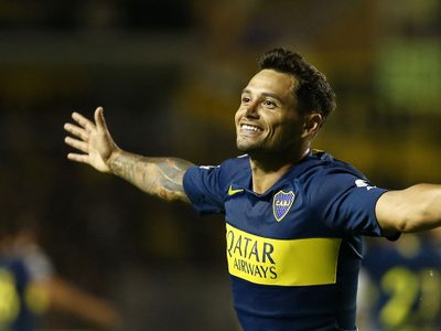 Mauro Zárate: las chances de renovar en Boca o marcharse a Italia