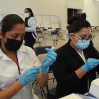 Vacunación para personas de 40 a 49 años inicia en junio; los de 18 estarán inmunizados en octubre