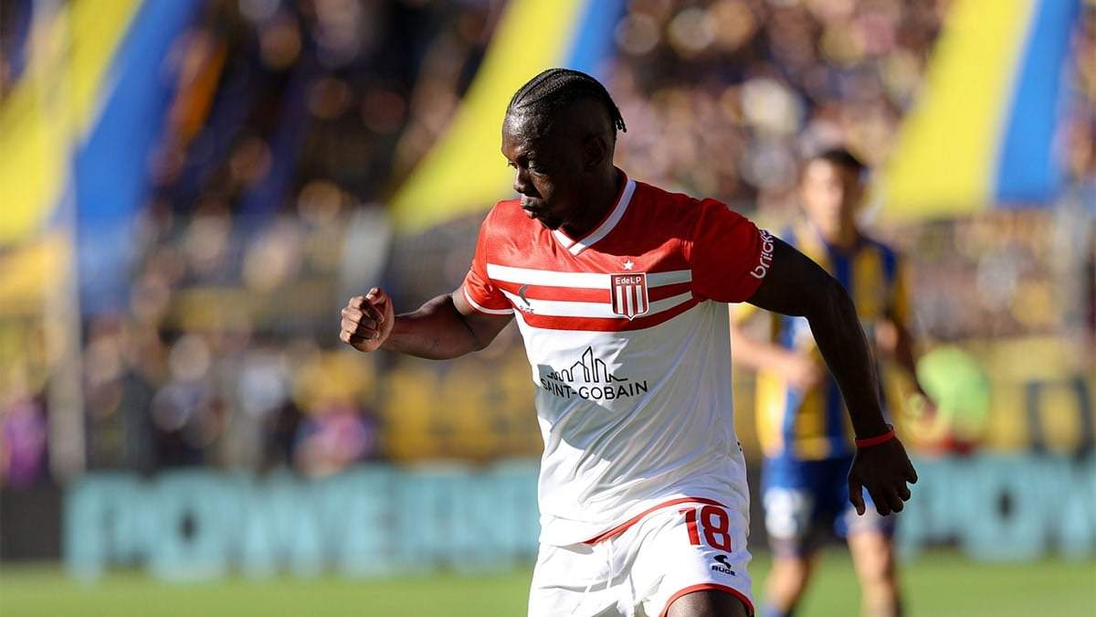 El colombiano Edwin Cetré anotó el único gol con el que Estudiantes eliminó a Rosario Central